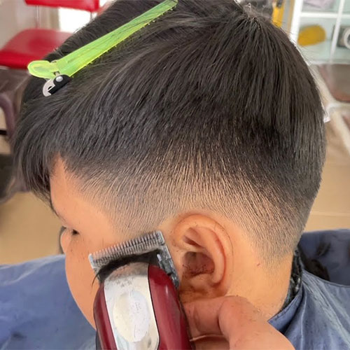 Cắt và tạo mẫu tóc chuyên nghiệp dành cho Trẻ Em